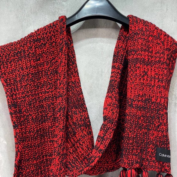 Calvin Klein Women's Red/Black Chunky Marled Knit Fringe-Trim Scarf SZ OS - Picture 3 of 5